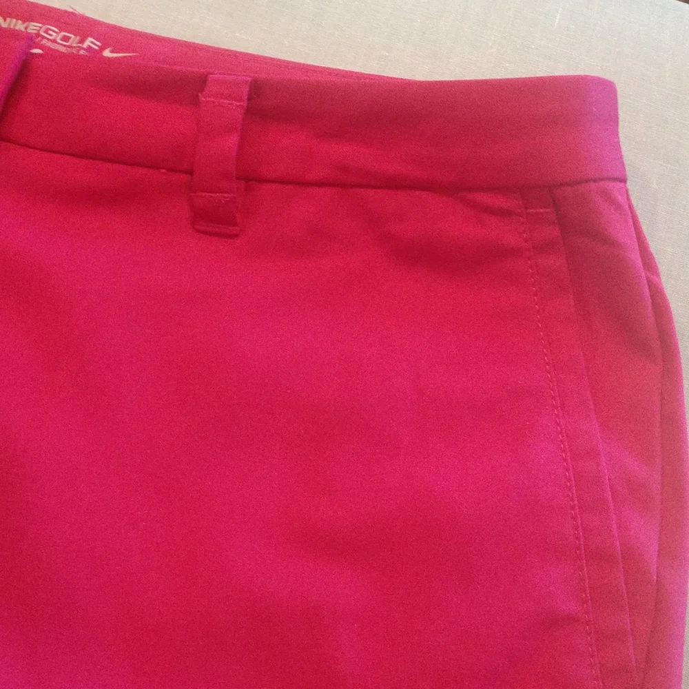 Nike Golf Shorts - Picture 3 of 7